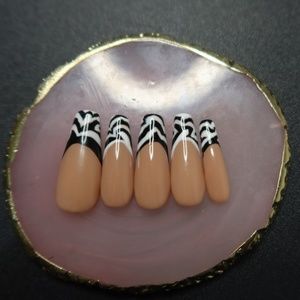 French Zebra Press-on Nails
